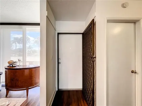 1100 SE 5th Court Pompano Beach FL 33060