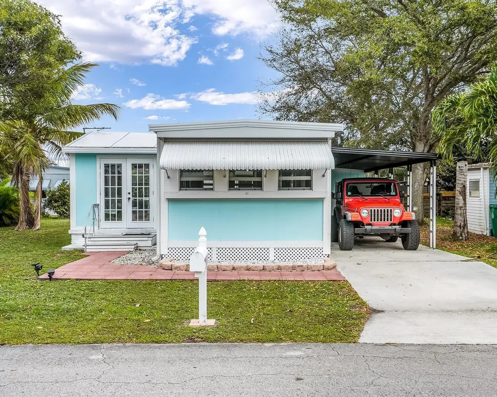 1680 SW 84th Avenue Davie FL 33324