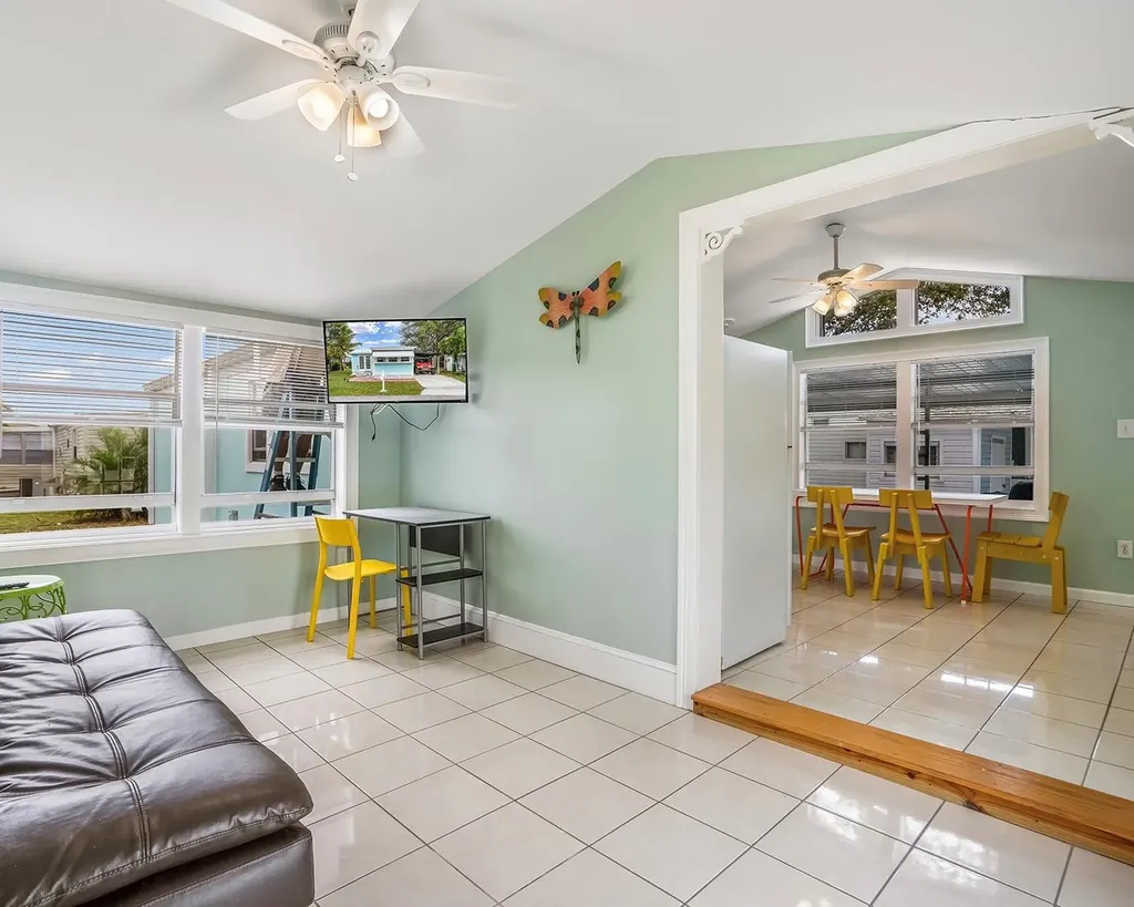1680 SW 84th Avenue Davie FL 33324