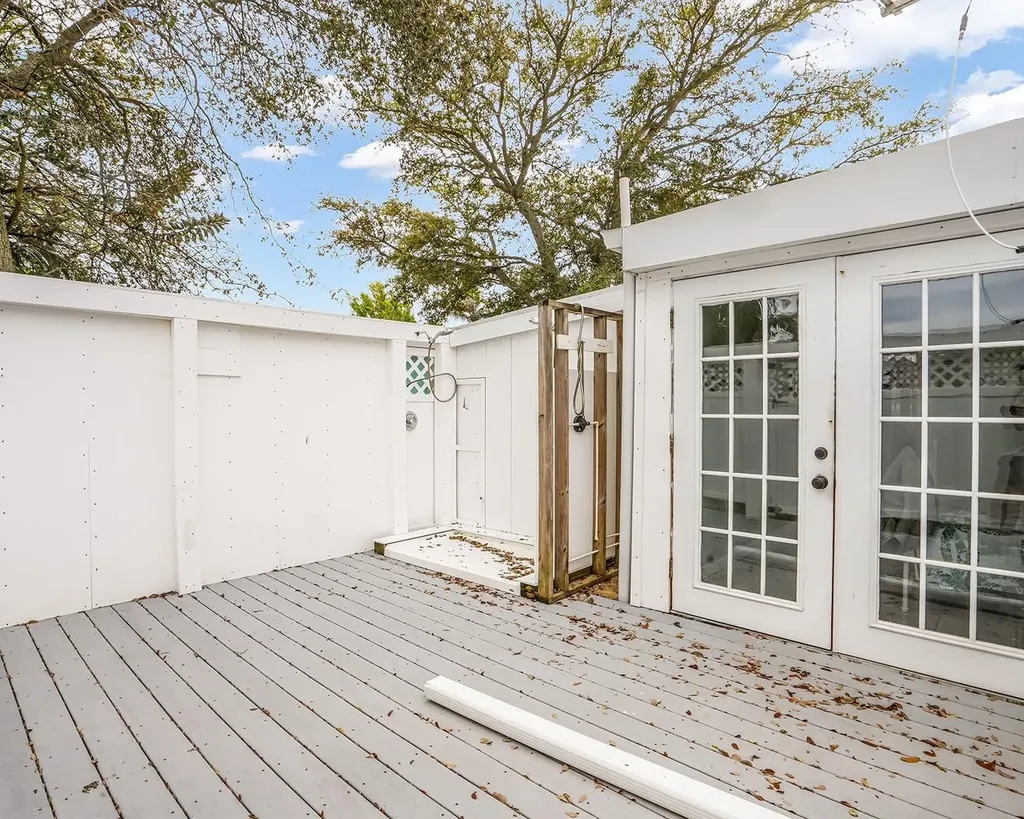 1680 SW 84th Avenue Davie FL 33324