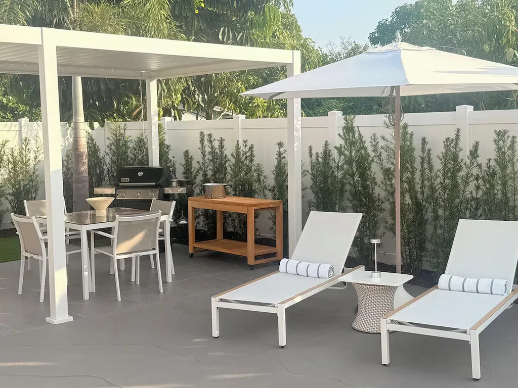 541 Ibis Drive Delray Beach FL 33444