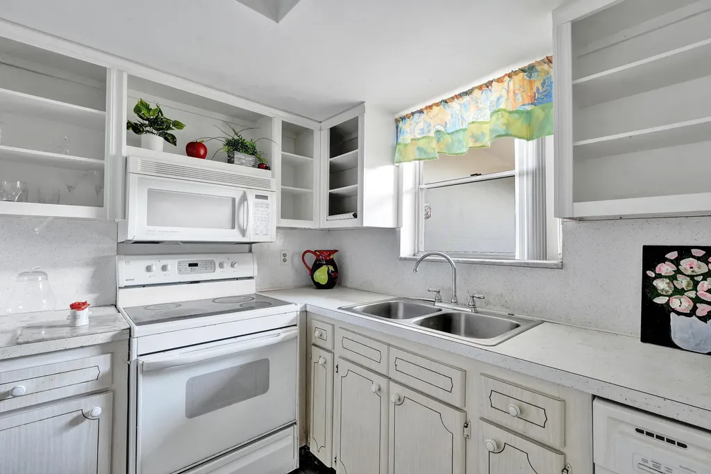 2540 Boundbrook Boulevard West Palm Beach FL 33406