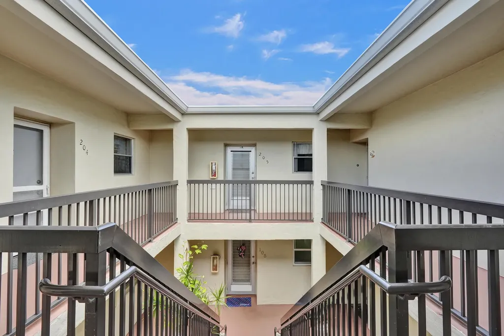 2540 Boundbrook Boulevard West Palm Beach FL 33406