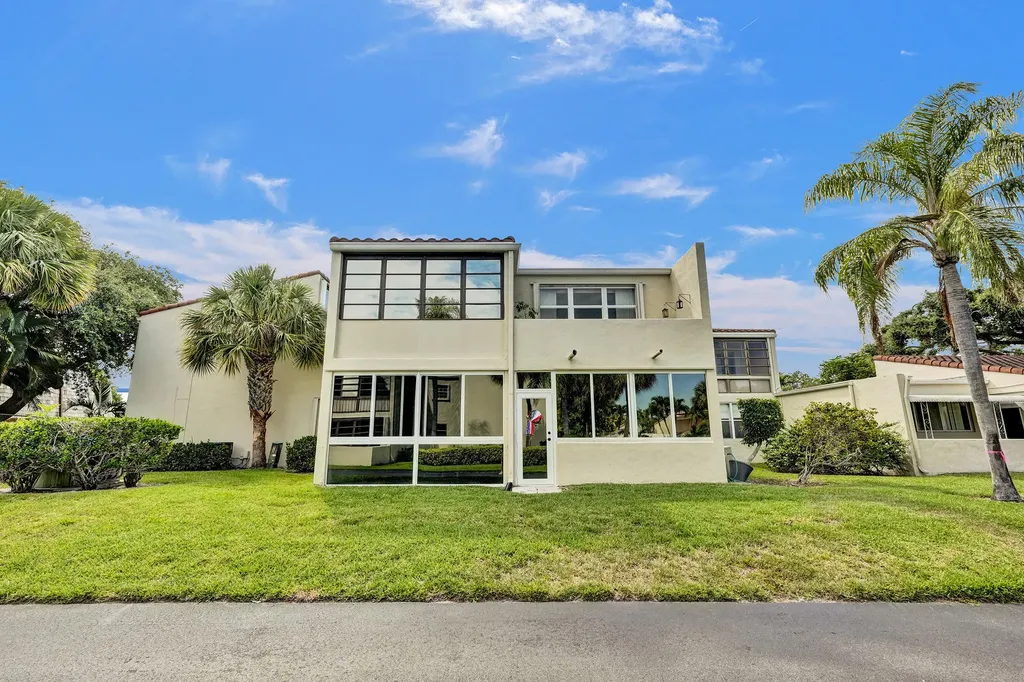 2540 Boundbrook Boulevard West Palm Beach FL 33406