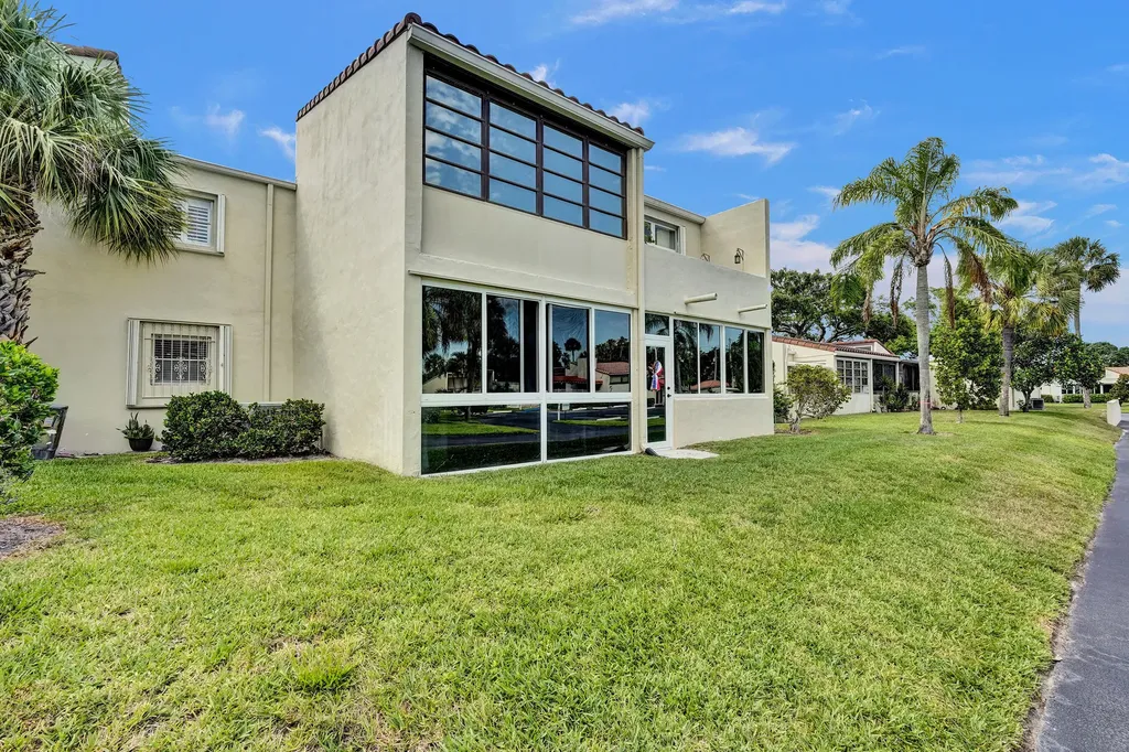 2540 Boundbrook Boulevard West Palm Beach FL 33406