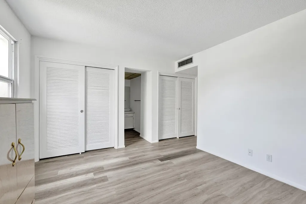 2540 Boundbrook Boulevard West Palm Beach FL 33406