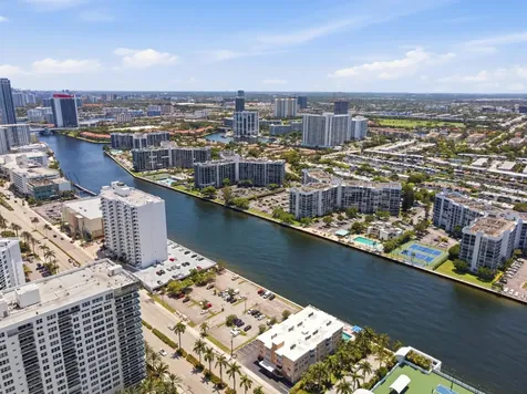 2301 S Ocean Drive Hollywood FL 33019