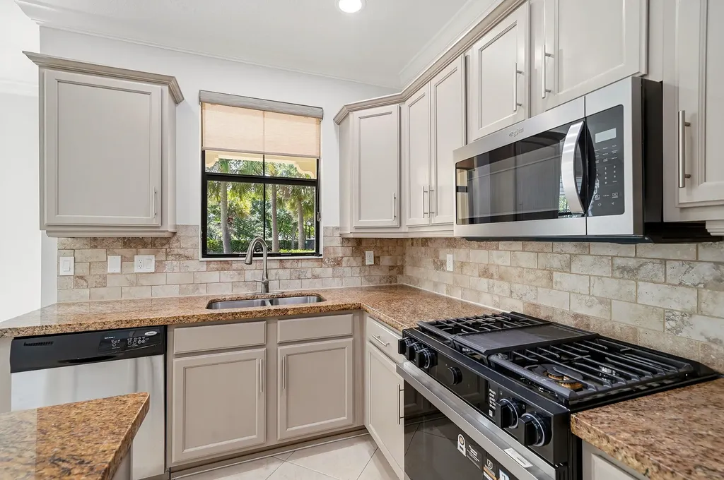 3390 NW 125th Avenue Sunrise FL 33323