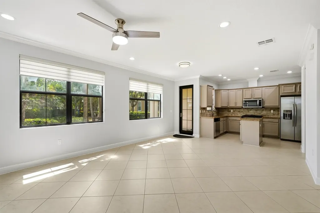 3390 NW 125th Avenue Sunrise FL 33323