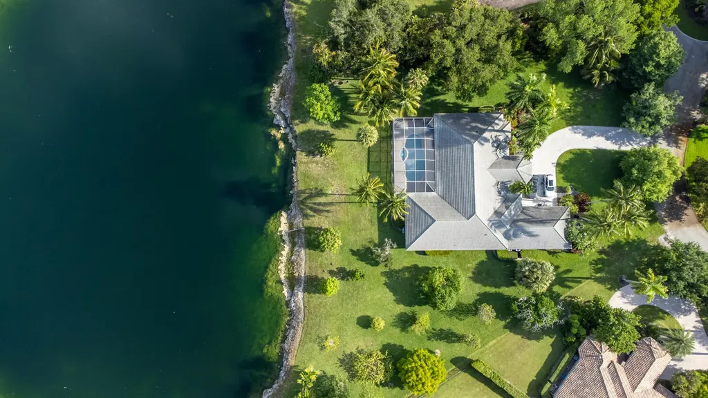 7724 NW 47th Drive Coral Springs FL 33067