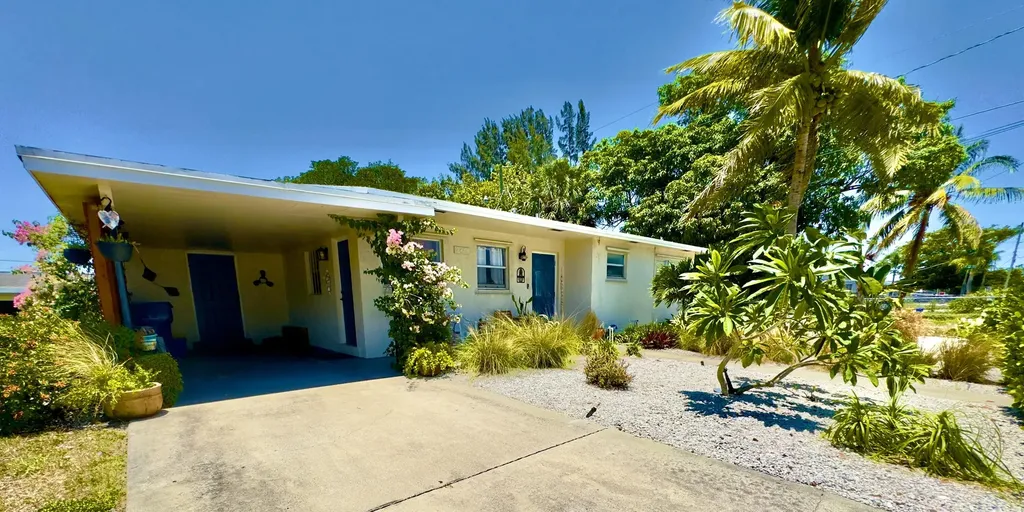 2401 Avenue Q West Palm Beach FL 33404