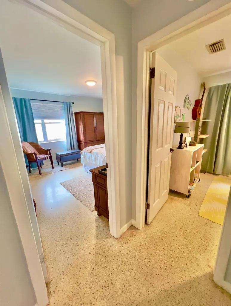 2401 Avenue Q West Palm Beach FL 33404