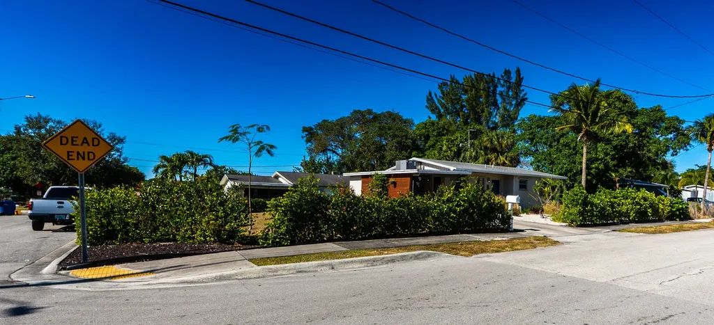 2401 Avenue Q West Palm Beach FL 33404
