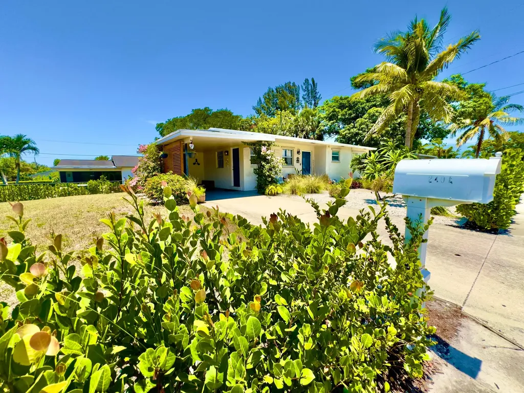 2401 Avenue Q West Palm Beach FL 33404