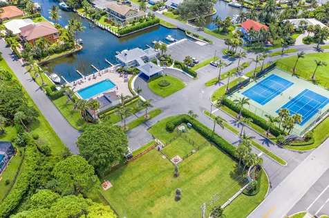 8967 SE Star Island Way Hobe Sound FL 33455