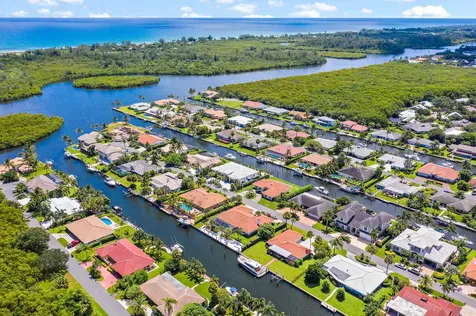 8967 SE Star Island Way Hobe Sound FL 33455