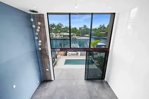 321 Hendricks Isle Fort Lauderdale FL 33301