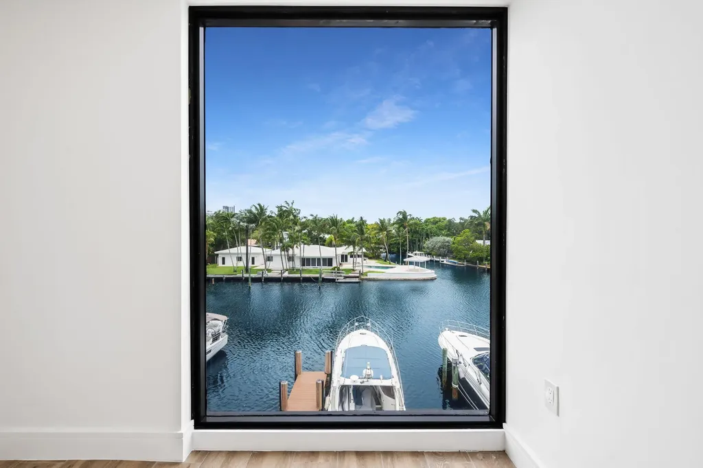 323 Hendricks Isle Fort Lauderdale FL 33301