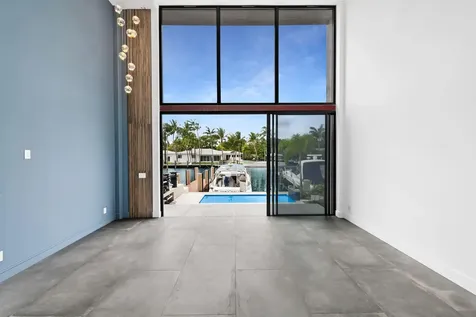 323 Hendricks Isle Fort Lauderdale FL 33301