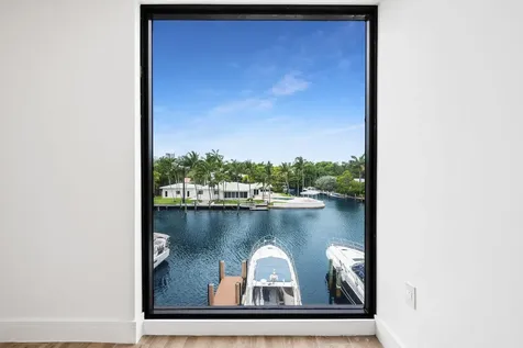 323 Hendricks Isle Fort Lauderdale FL 33301