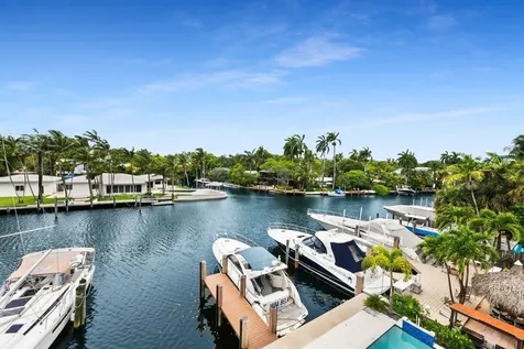 323 Hendricks Isle Fort Lauderdale FL 33301
