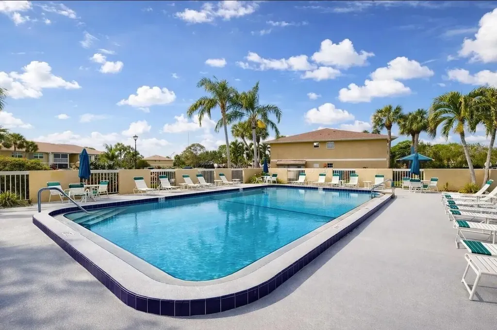 1531 SE Royal Green Circle Port St Lucie FL 34952