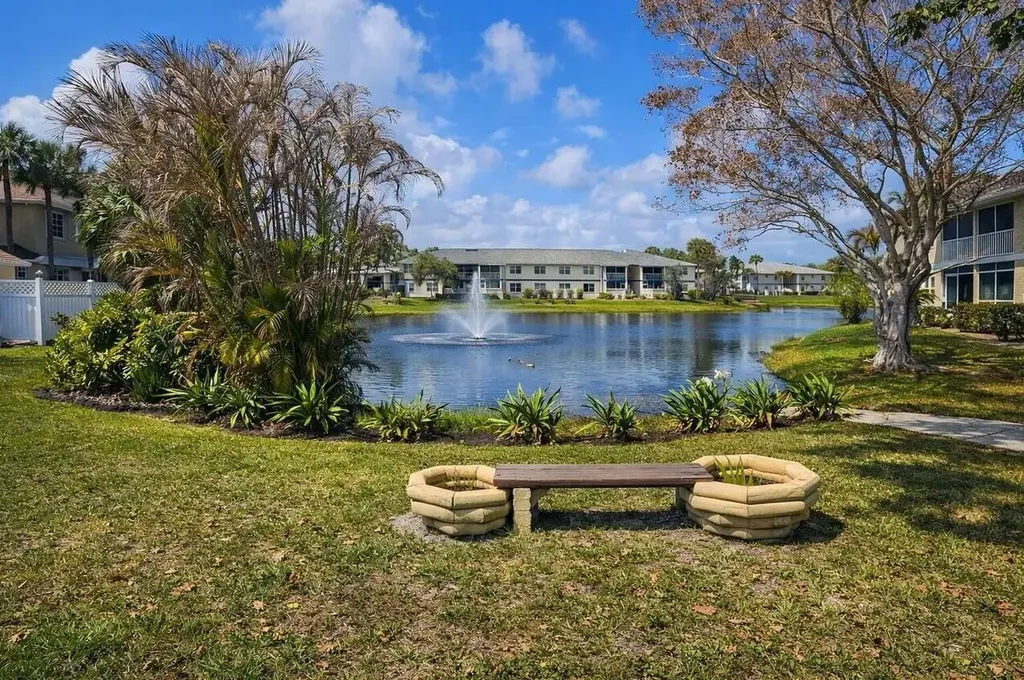1531 SE Royal Green Circle Port St Lucie FL 34952