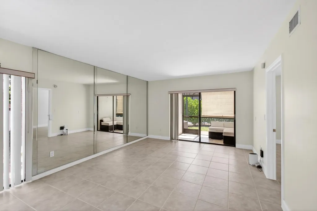 351 Club Circle Boca Raton FL 33487