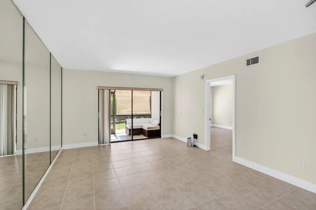 351 Club Circle Boca Raton FL 33487