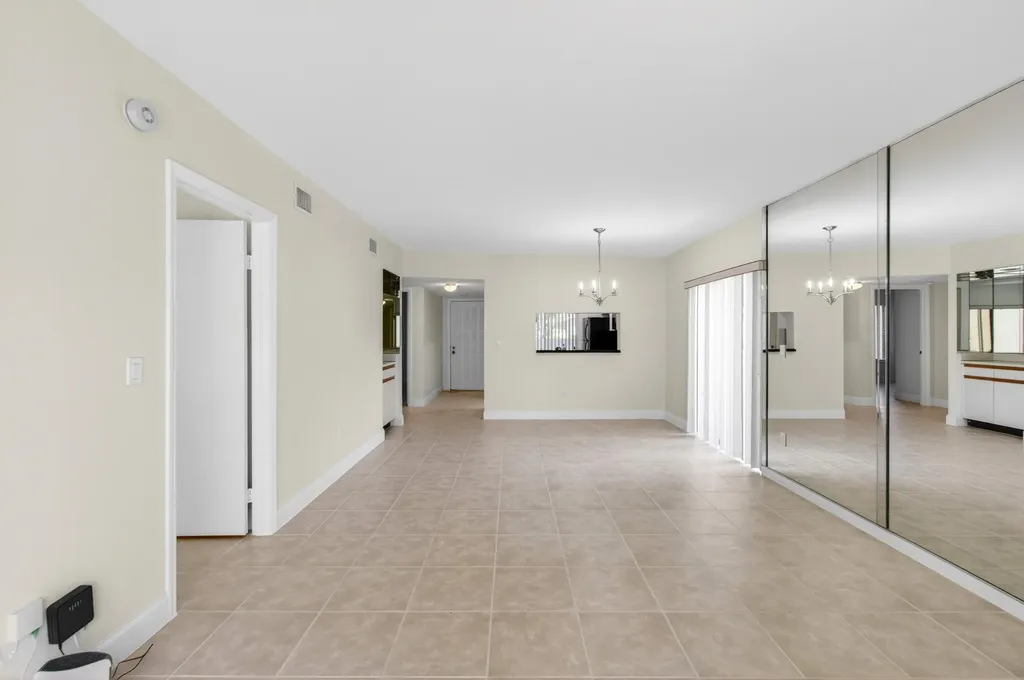 351 Club Circle Boca Raton FL 33487