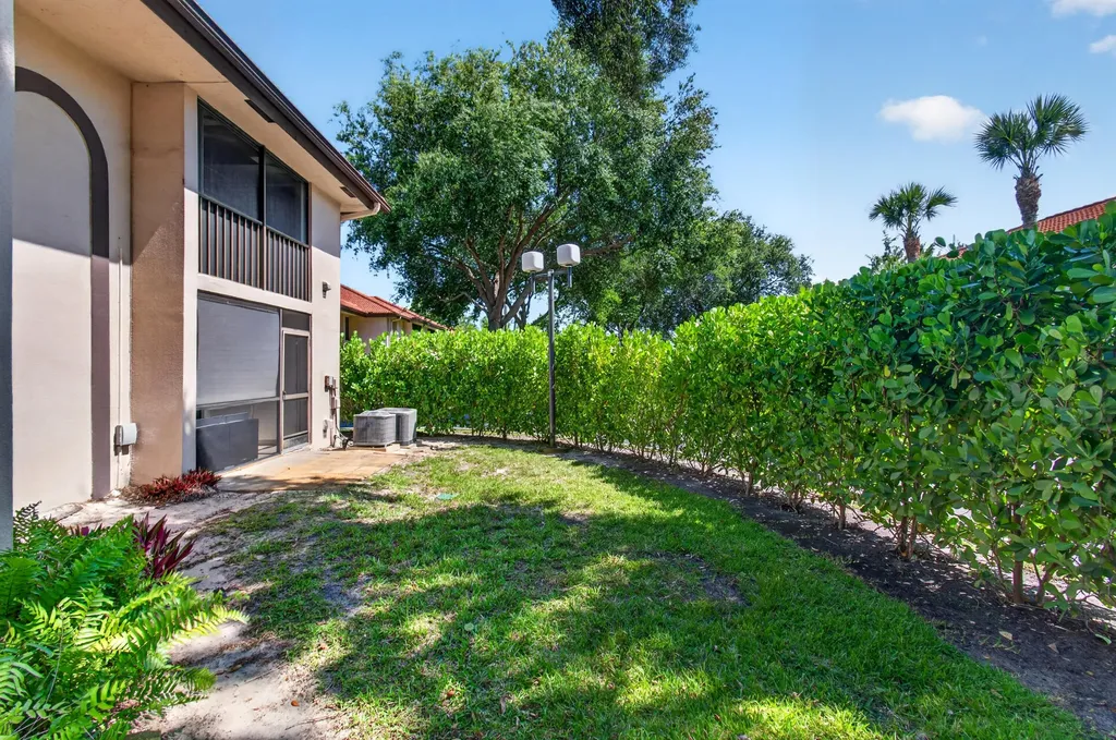 351 Club Circle Boca Raton FL 33487