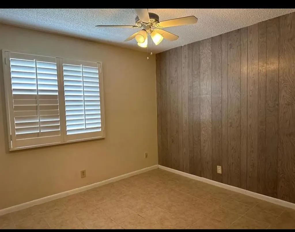 8682 Satalite Terrace West Palm Beach FL 33403