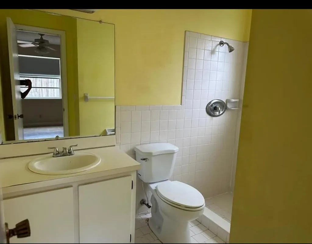 8682 Satalite Terrace West Palm Beach FL 33403