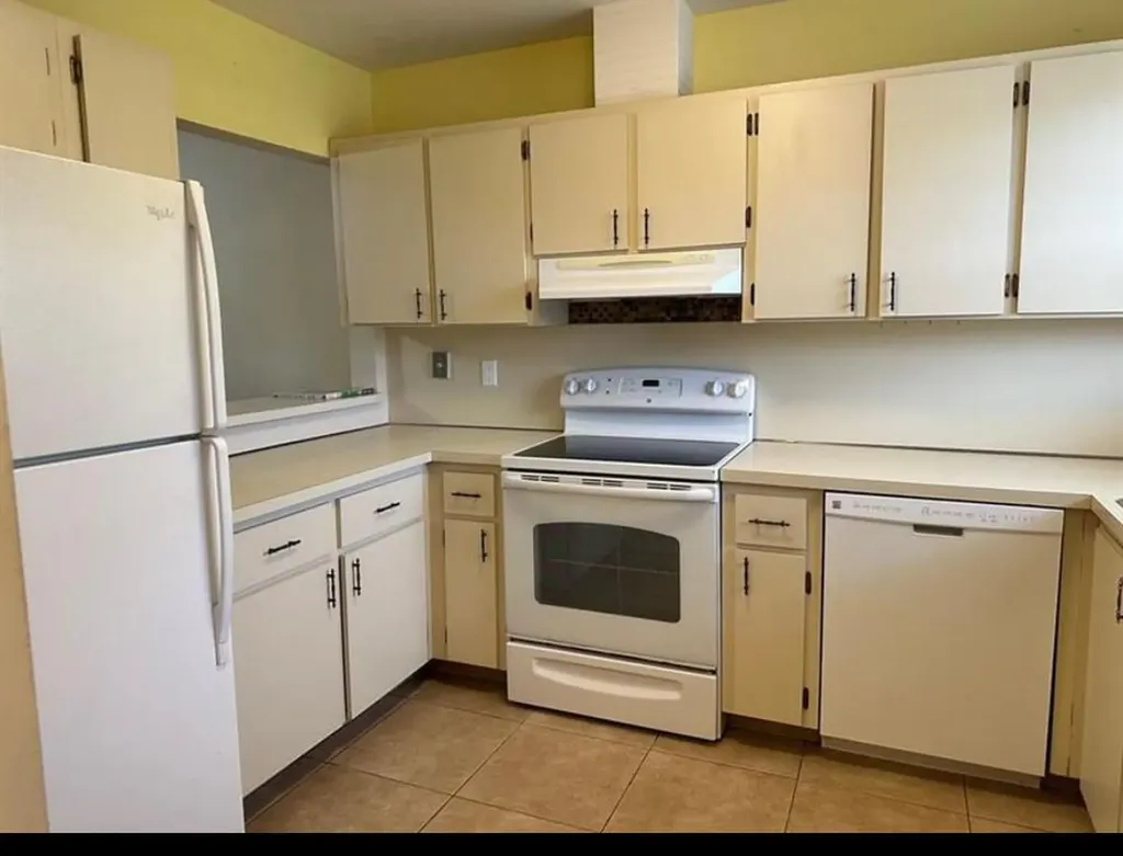 8682 Satalite Terrace West Palm Beach FL 33403