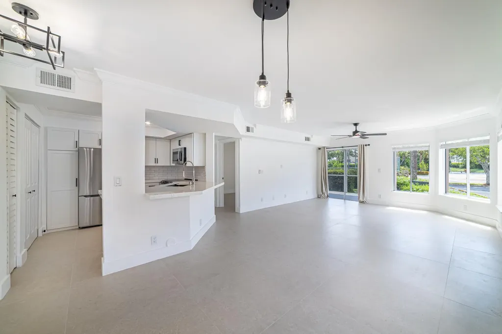 815 W Boynton Beach Boulevard Boynton Beach FL 33426