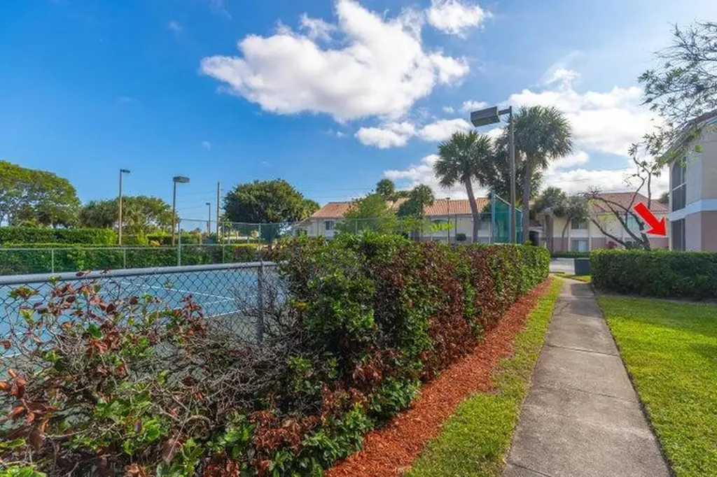815 W Boynton Beach Boulevard Boynton Beach FL 33426
