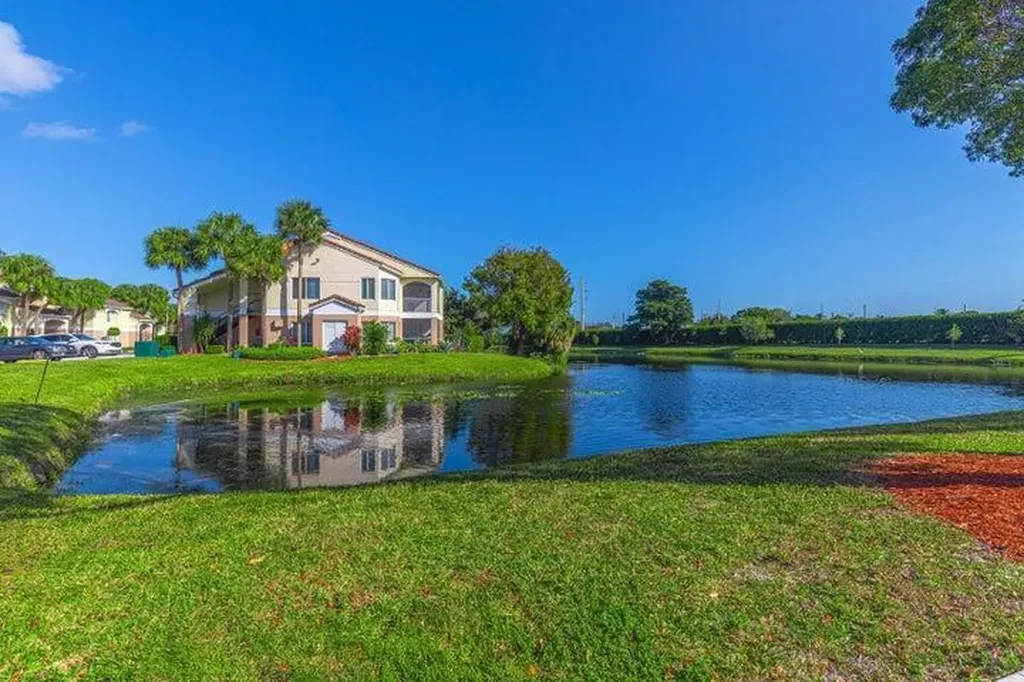 815 W Boynton Beach Boulevard Boynton Beach FL 33426