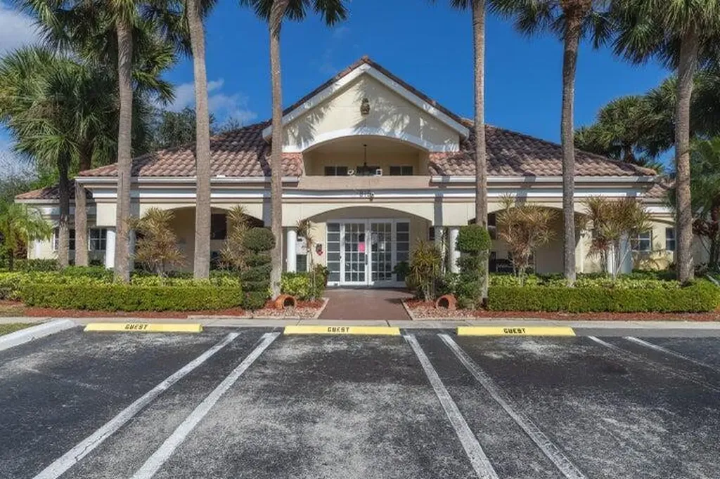 815 W Boynton Beach Boulevard Boynton Beach FL 33426