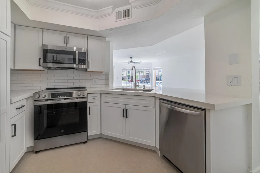 815 W Boynton Beach Boulevard Boynton Beach FL 33426