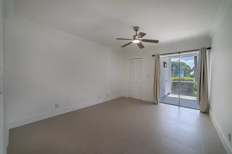 815 W Boynton Beach Boulevard Boynton Beach FL 33426