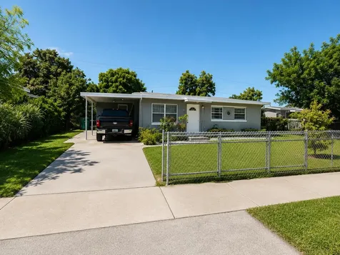 5341 NW 180th Terrace Miami Gardens FL 33055
