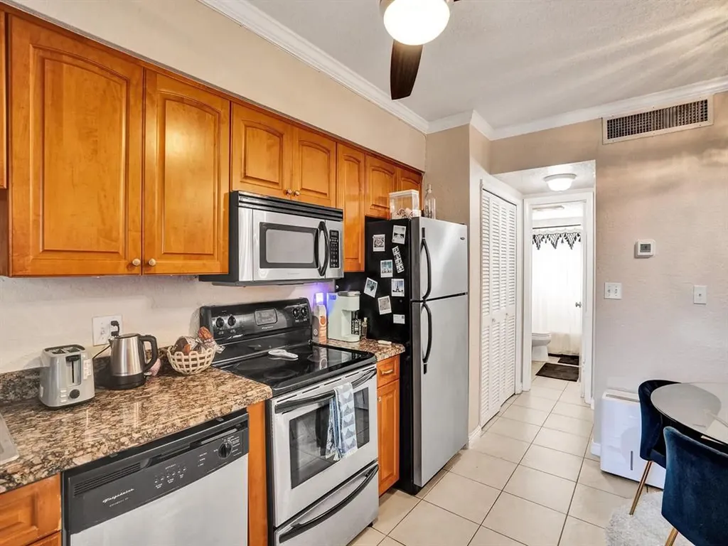 2190 SE 5th Street Pompano Beach FL 33062