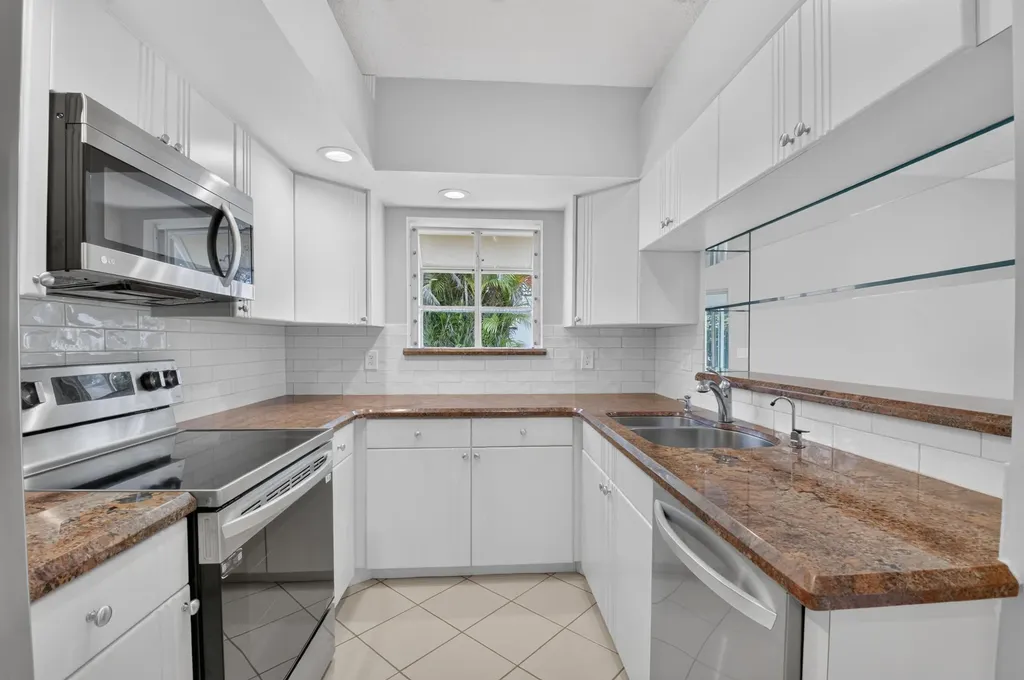 10911 Ladera Lane Boca Raton FL 33498