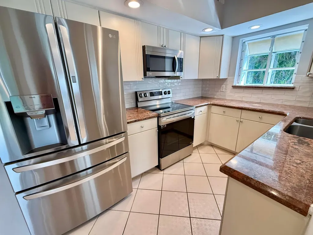 10911 Ladera Lane Boca Raton FL 33498