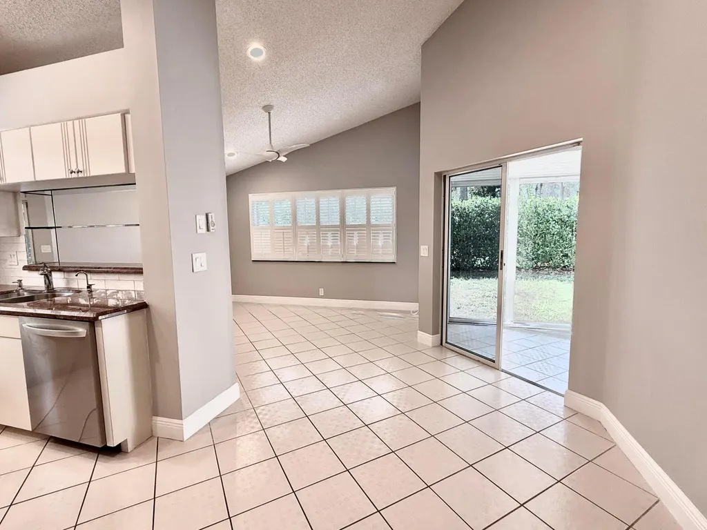 10911 Ladera Lane Boca Raton FL 33498