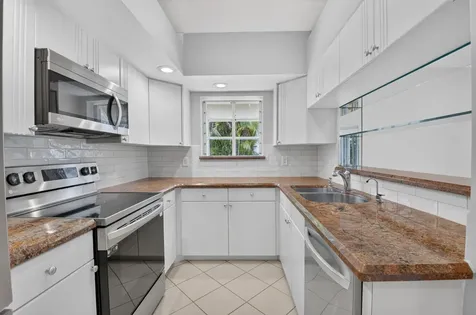 10911 Ladera Lane Boca Raton FL 33498