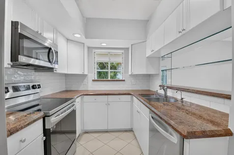 10911 Ladera Lane Boca Raton FL 33498