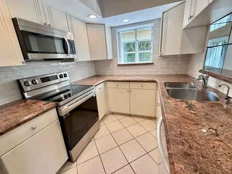 10911 Ladera Lane Boca Raton FL 33498