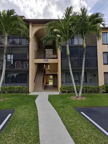 806 Sky Pine Way Greenacres FL 33415