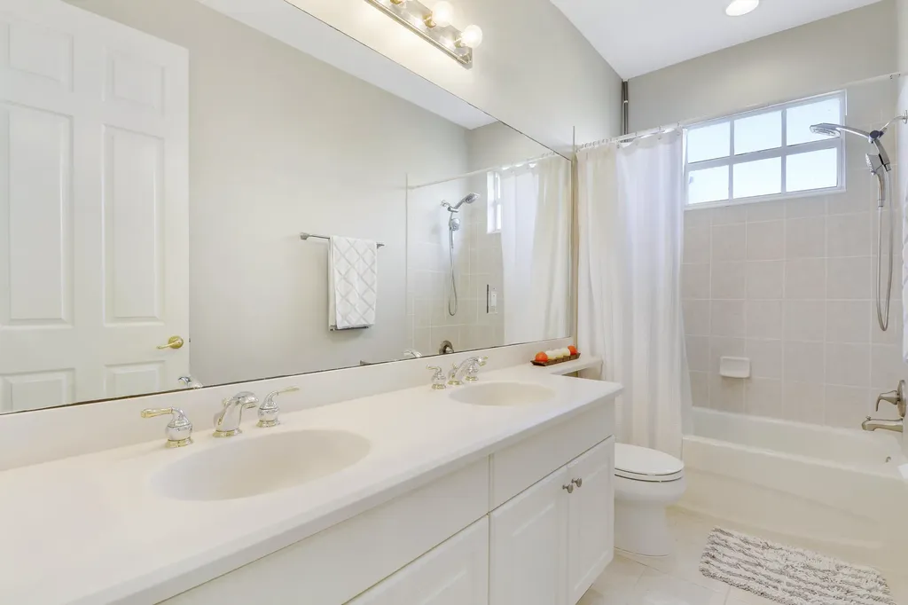 2202 SW Newport Isle Boulevard Port St Lucie FL 34953